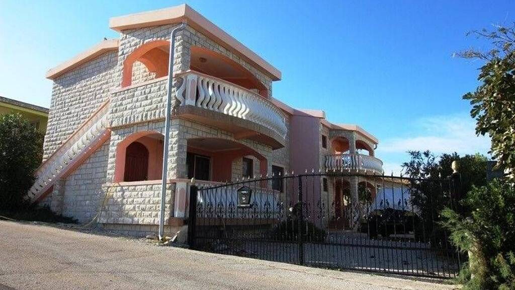 Haus zum Kauf 770.000 € 20 Zimmer 250 m² Vir