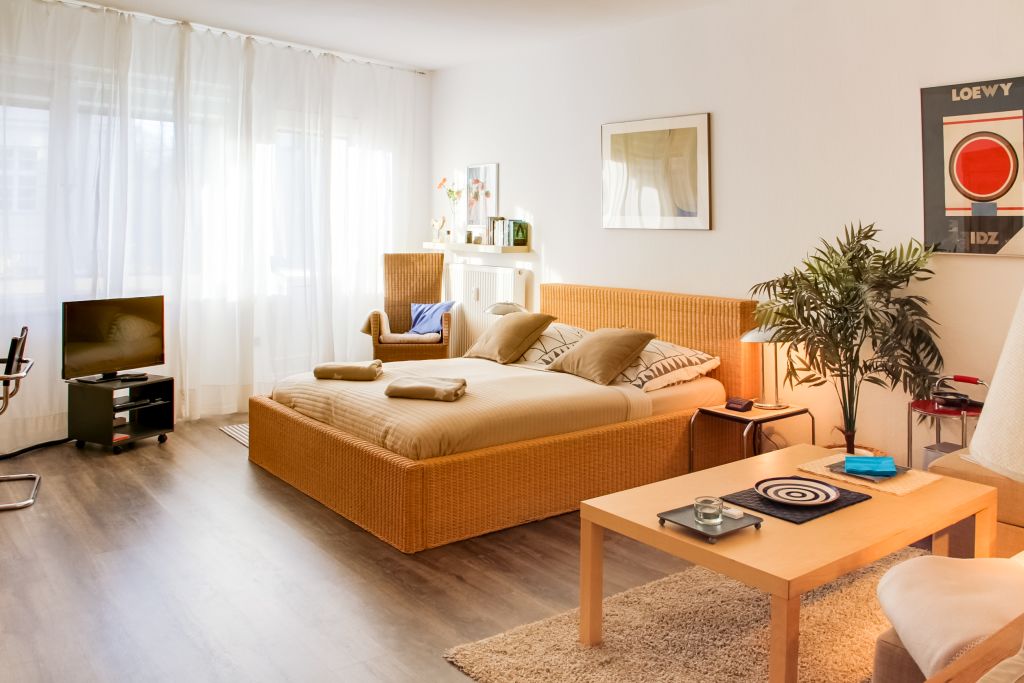 Wohnung zur Miete Wohnen auf Zeit 1.320 € 2 Zimmer 46 m²<br/>Wohnfläche 01.01.2025<br/>Verfügbarkeit Bayernallee Westend Berlin 14052