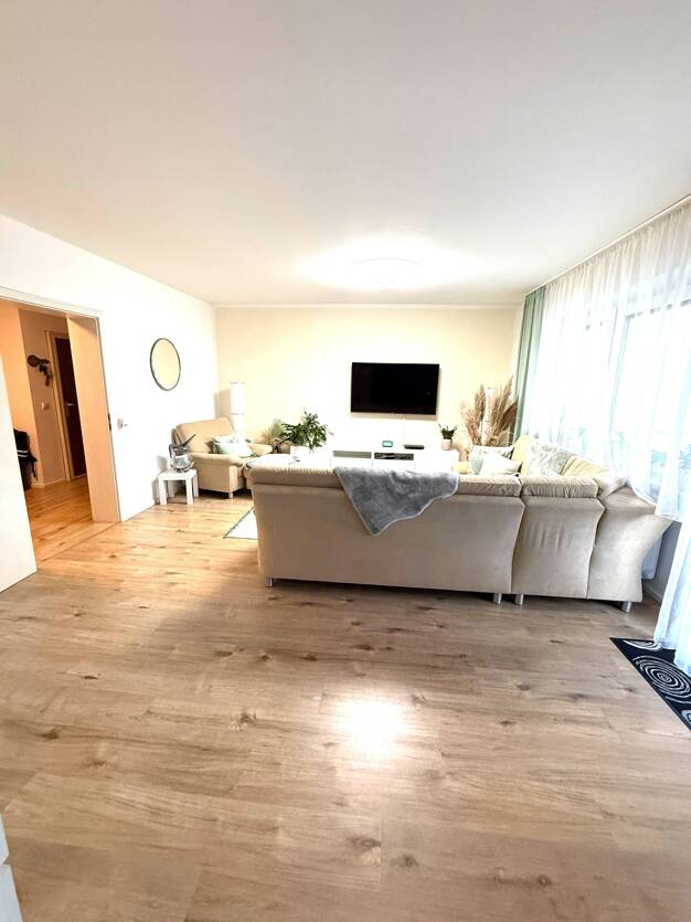 Wohnung zur Miete 1.499 € 4 Zimmer 106 m² frei ab sofort Versbach Würzburg 97078