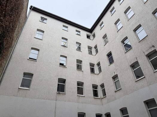 Studio zur Miete 299 € 1 Zimmer 44 m² Innenstadt Halle 06110