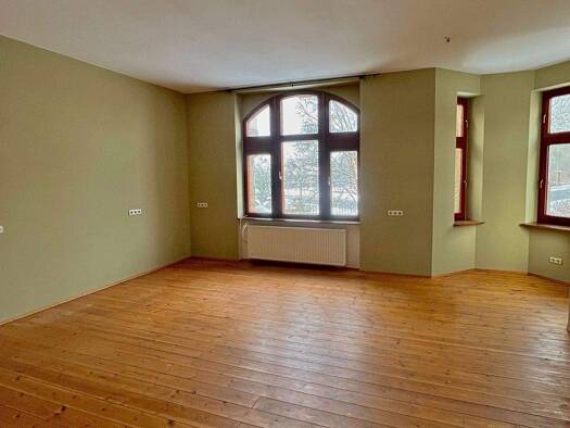 Wohnung zur Miete 650 € 3 Zimmer 106 m² frei ab 08.12.2025 Hildburghausen 98646