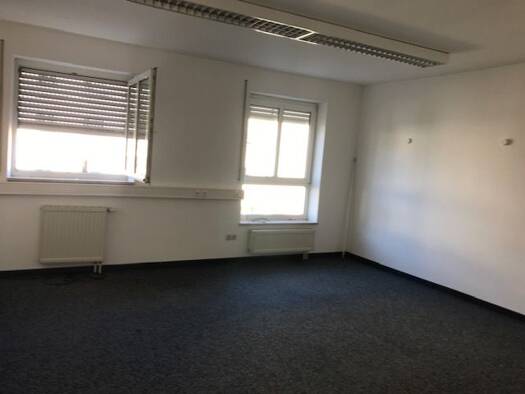 Wohnung zur Miete 1.300 € 4 Zimmer 130 m² Geschoss 1/3 frei ab 01.02.2026 Göggingen Augsburg 86199