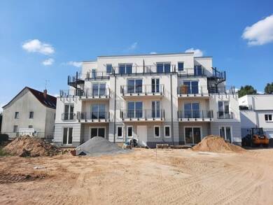 Wohnung zur Miete 1.390 € 4 Zimmer 92 m² Dachgeschoss, 3. Geschoss frei ab sofort Liebenwalder Straße  8 Zehlendorf Oranienburg 16515