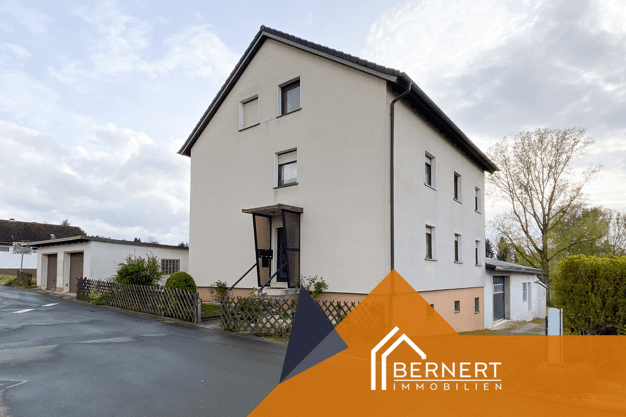 Mehrfamilienhaus zum Kauf 289.000 € 10 Zimmer 236 m² 2.480 m² Grundstück frei ab sofort Sparneck Sparneck 95234