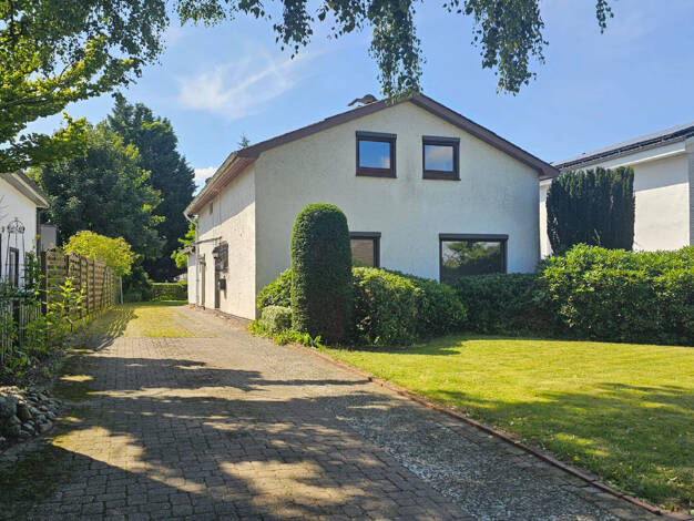 Einfamilienhaus zum Kauf 320.000 € 6 Zimmer 145,9 m² 866 m² Grundstück Kölln-Reisiek 25337