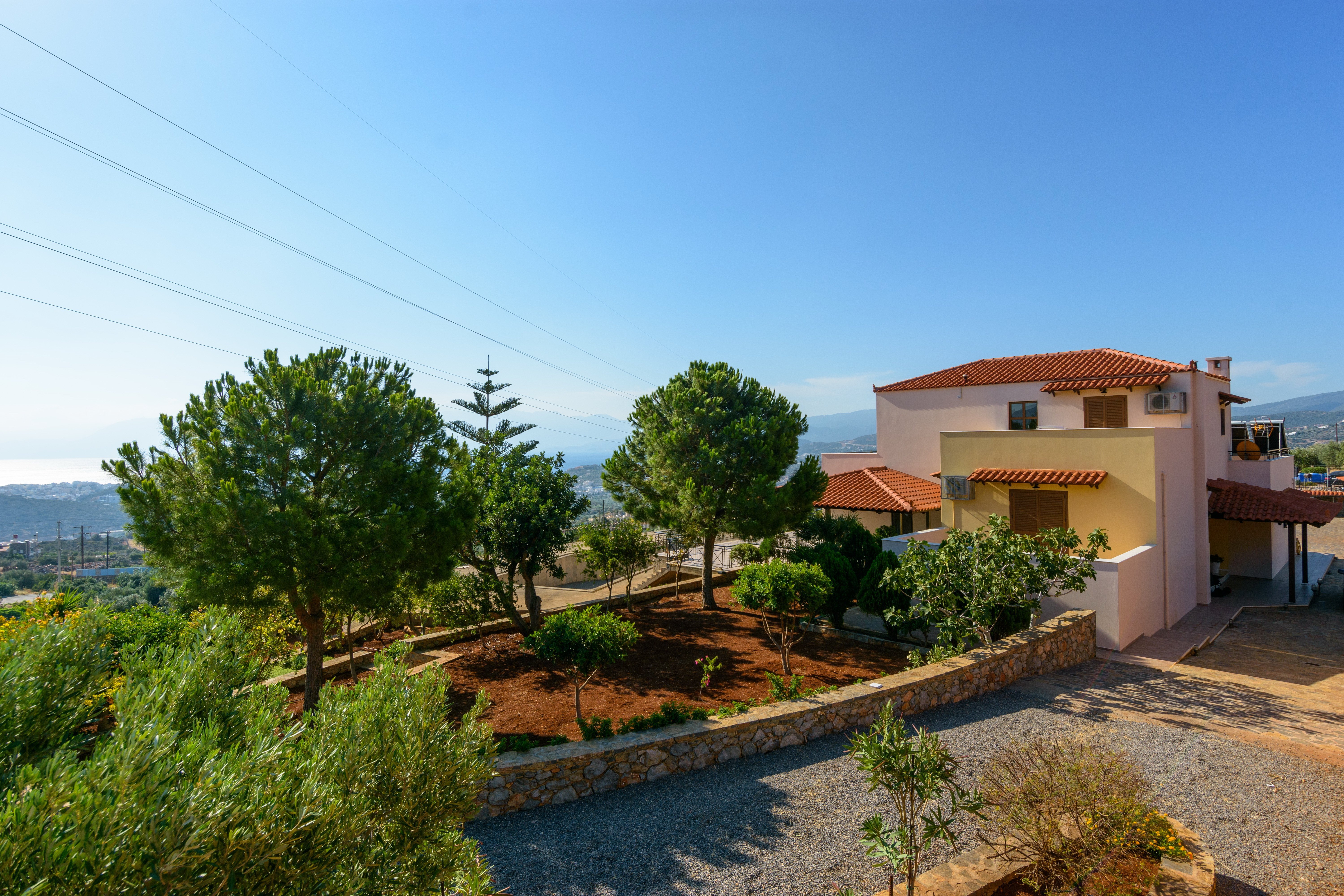 Mehrfamilienhaus zum Kauf als Kapitalanlage geeignet 895.000 € 6 Zimmer 440 m²<br/>Wohnfläche 8.000 m²<br/>Grundstück xxxxxxx Agios Nikolaos (Kreta) 72100