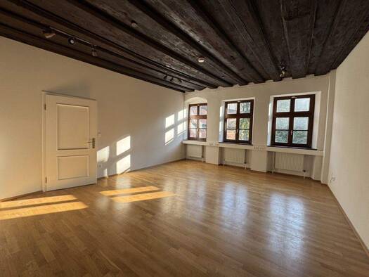 Praxis zur Miete 2.050 € 4 Zimmer 111,7 m² Bürofläche Lorenz Nürnberg 90402