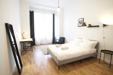 Wohnung zur Miete Wohnen auf Zeit 1.025 € 3 Zimmer 21 m² frei ab 06.01.2025 Pflügerstraße 76 Halensee Berlin 12047