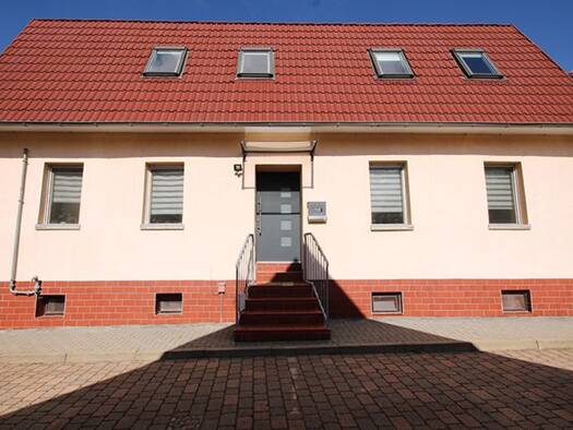 Reihenmittelhaus zum Kauf 130.000 € 4 Zimmer 103 m² 122 m² Grundstück Amesdorf Güsten, Anhalt 39439