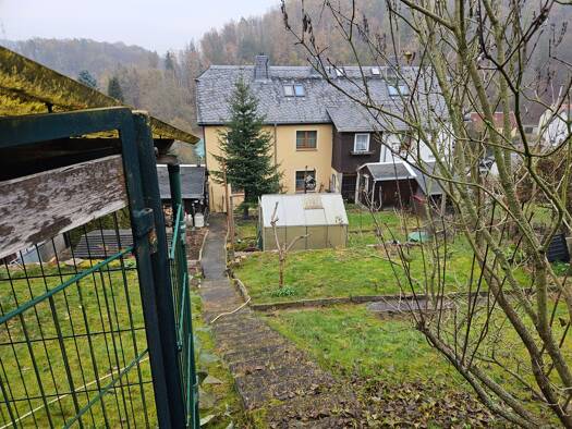 Doppelhaushälfte zum Kauf 150.000 € 10 Zimmer 131 m² 1.090 m² Grundstück Dorfhain 01738