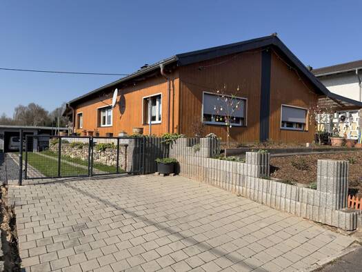 Bungalow zum Kauf provisionsfrei 235.000 € 3 Zimmer 96 m² 648 m² Grundstück frei ab 01.10.2026 Lauterbach Völklingen 66333