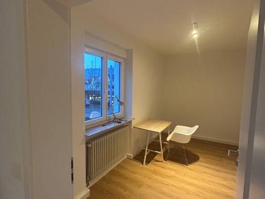 WG-Zimmer zur Miete 300 € 10 m² frei ab sofort Pliensauvorstadt Esslingen am Neckar 73734