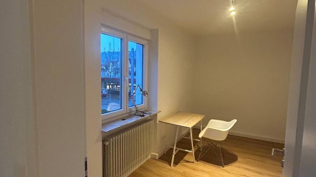 WG-Zimmer zur Miete 300 € 10 m² frei ab sofort Pliensauvorstadt Esslingen am Neckar 73734