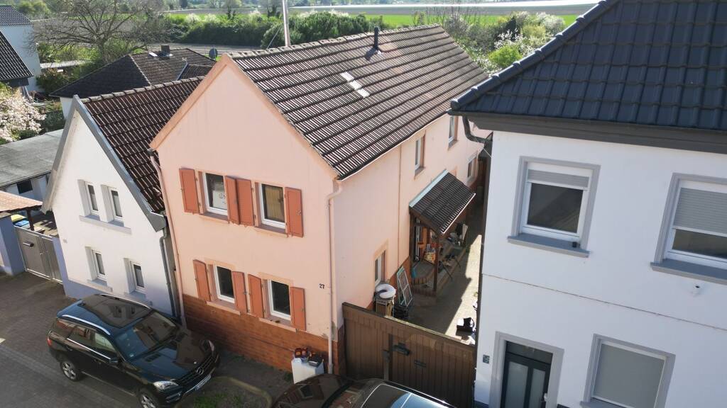 Mehrfamilienhaus zum Kauf 350.000 € 6 Zimmer 170 m² 330 m² Grundstück Rheingönheim Ludwigshafen am Rhein 67067