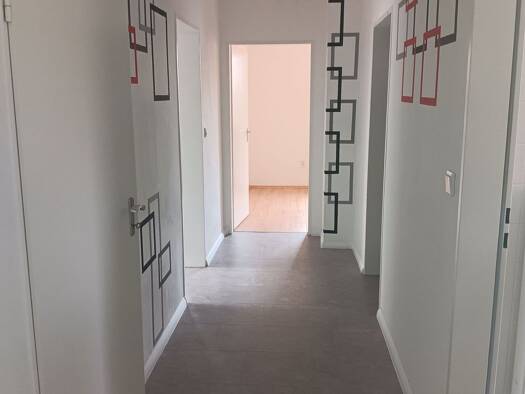 Wohnung zur Miete 580 € 3 Zimmer 80 m² 4 Geschosse frei ab sofort Ossecker Straße 28 Innenstadt Hof 95030