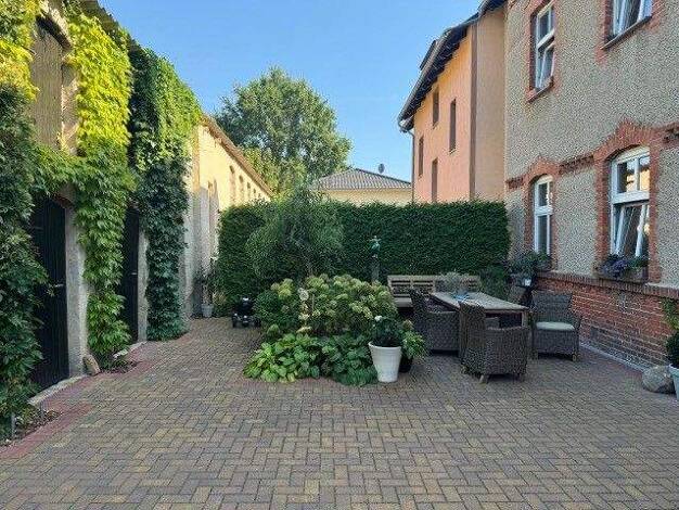 Mehrfamilienhaus zum Kauf 995.000 € 11 Zimmer 368 m² 1.111 m² Grundstück Falkensee 14612