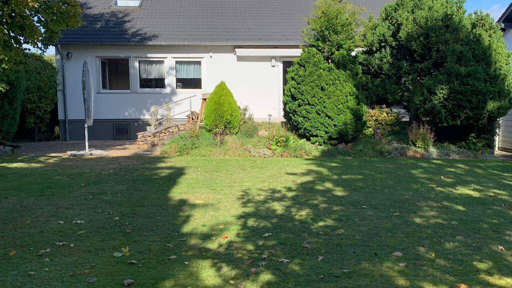 Haus zum Kauf 405.000 € 5 Zimmer 143 m² 784 m² Grundstück frei ab sofort Flamersheim Euskirchen 53881