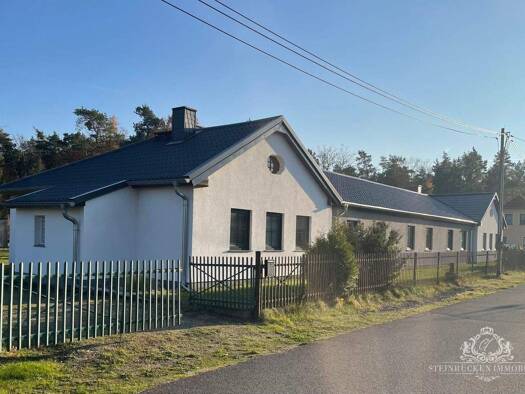 Haus zum Kauf 260.000 € 8 Zimmer 264 m² 2.200 m² Grundstück Lauchhammer 01979