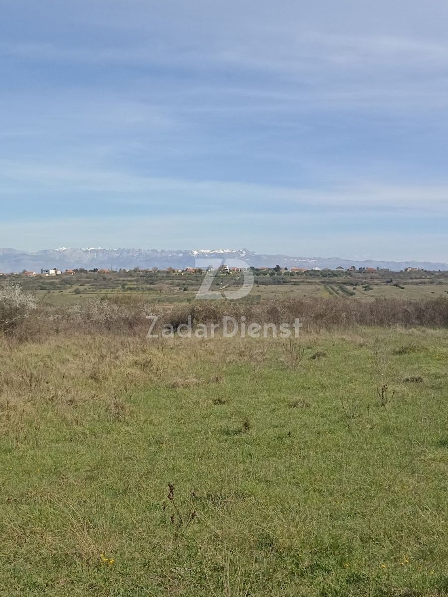 Immobilie zum Kauf 220.000 € 1.702 m²<br/>Fläche Zadar center