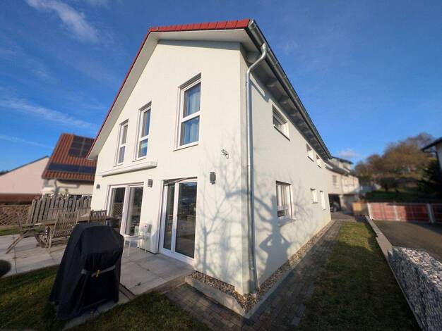 Einfamilienhaus zum Kauf provisionsfrei 989.000 € 6 Zimmer 174 m² 531 m² Grundstück Jöhlingen Walzbachtal 75045