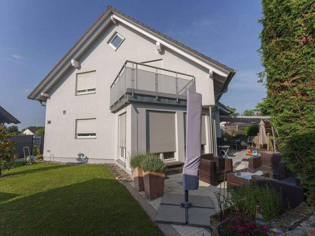 Einfamilienhaus zur Miete 2.650 € 6 Zimmer 240 m² 700 m² Grundstück Wächterstr. 25 Kochendorf Bad Friedrichshall 74177