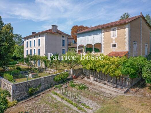 Reihenmittelhaus zum Kauf 410.000 € 12 Zimmer 362 m² 20.612 m² Grundstück Ribérac 24600