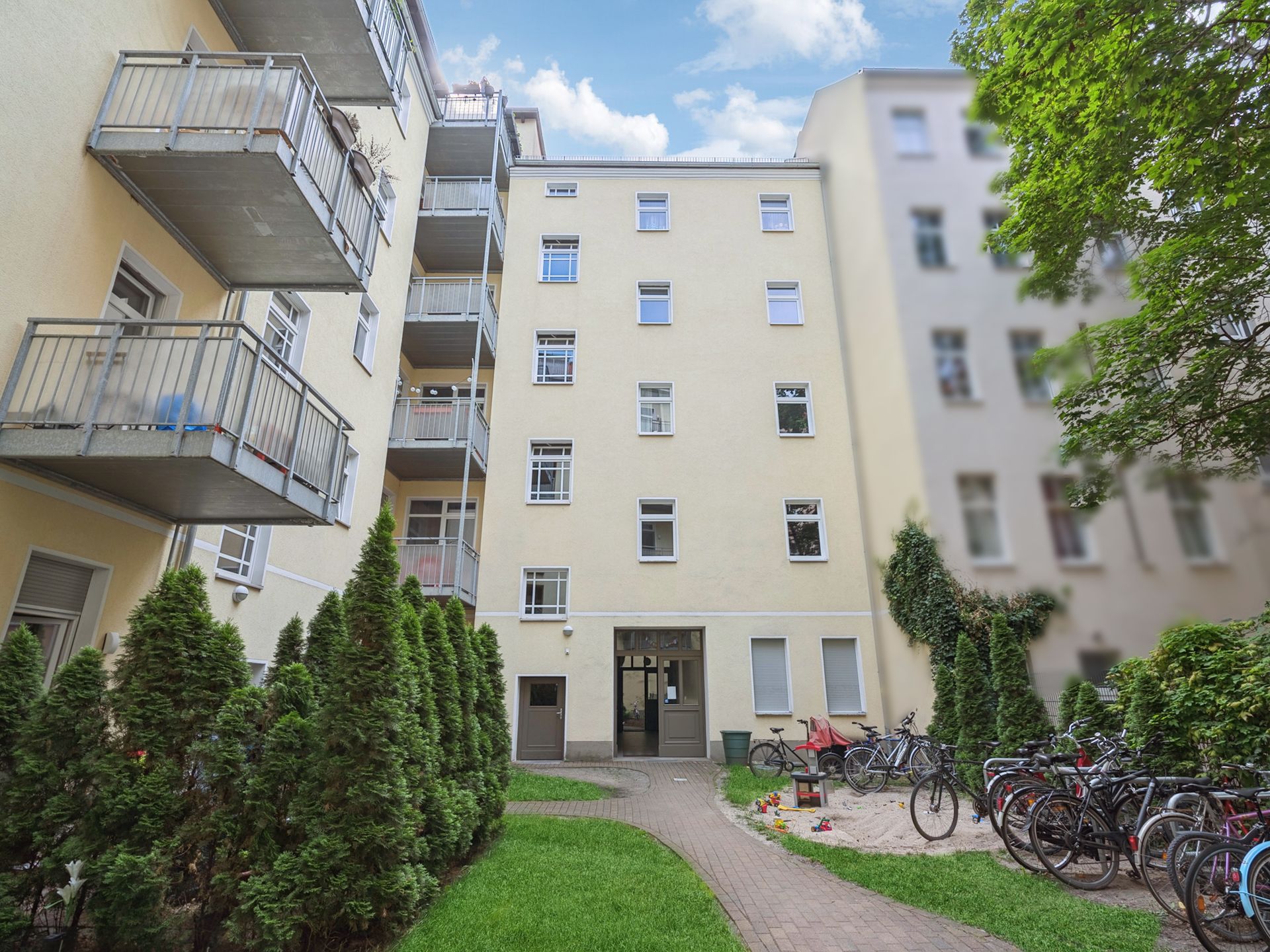 Wohnung zum Kauf 239.000 € 2 Zimmer 39,5 m²<br/>Wohnfläche 2.<br/>Geschoss Friedrichshain Berlin 10247