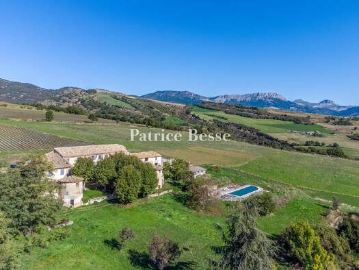 Villa zum Kauf 1.790.000 € 20 Zimmer 900 m² 150.000 m² Grundstück Sisteron 04200