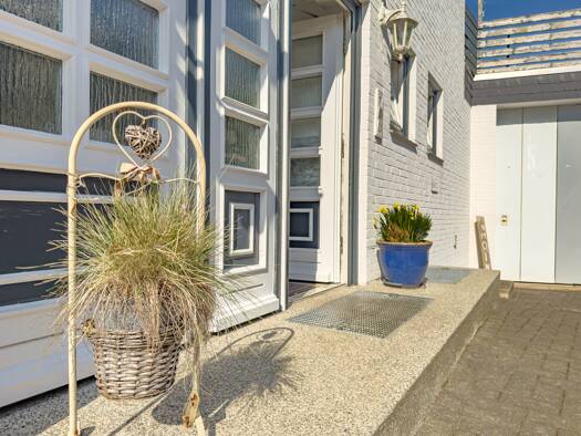 Mehrfamilienhaus zum Kauf 655.000 € 7 Zimmer 208 m² 997 m² Grundstück Eckernförde 24340