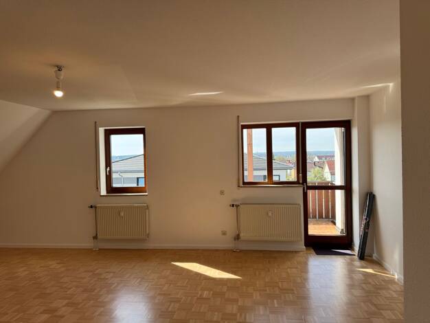 Wohnung zur Miete 845 € 3 Zimmer 80 m² Dachgeschoss, 2. Geschoss frei ab sofort Höchstadt Höchstadt a.d.Aisch 91315