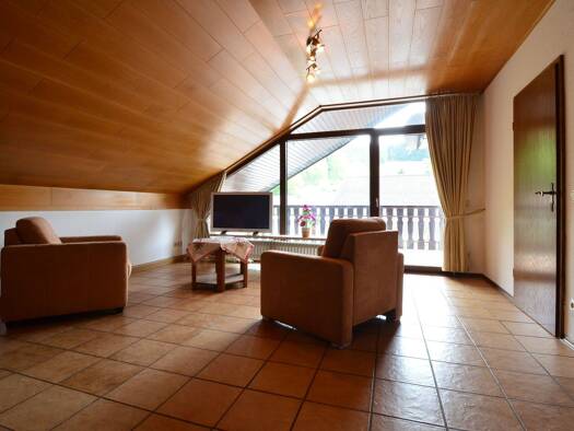 Wohnung zur Miete 670 € 3 Zimmer 102 m² Geschoss 2/3 frei ab 15.09.2026 Niederkail Landscheid 54526