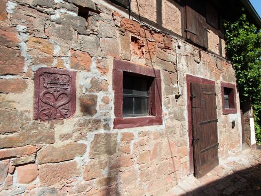 Doppelhaushälfte zum Kauf 179.000 € 4 Zimmer 98 m² 416 m² Grundstück frei ab sofort Eidengesäß Linsengericht 63589