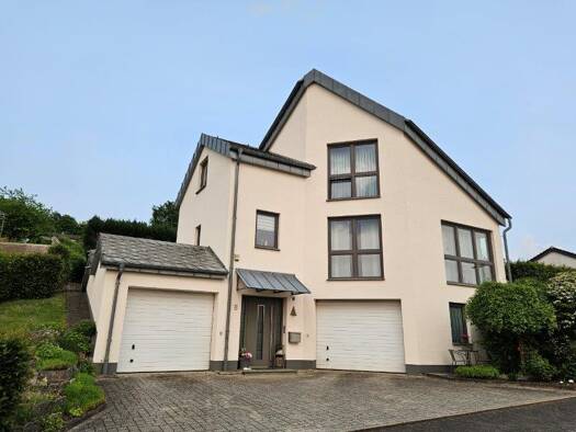 Einfamilienhaus zum Kauf provisionsfrei 629.000 € 8 Zimmer 215 m² 1.009 m² Grundstück Hillesheim 54576