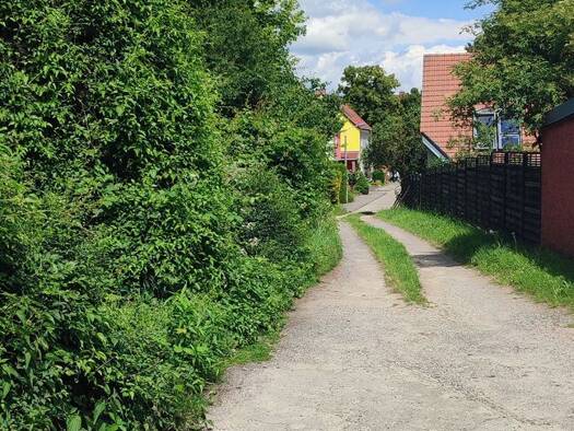 Grundstück zur Miete provisionsfrei 300 € 1.077 m² Grundstück frei ab sofort Am Weiher 11 Frankfurt Frankfurt (Oder) 15234