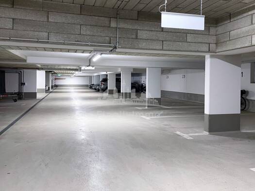 Tiefgarage zur Miete 100 € Potsdam 14467