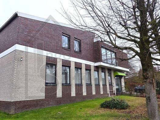 Einfamilienhaus zum Kauf 298.000 € 7 Zimmer 292 m² 725 m² Grundstück Weener 26826