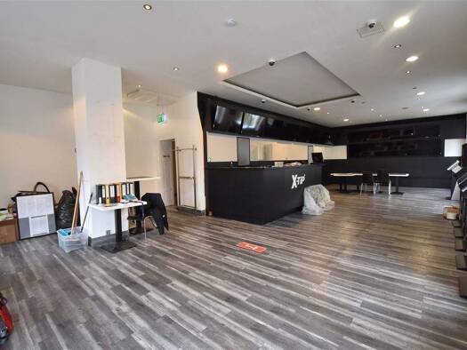 Restaurant zur Miete 1.650 € 231,7 m² Gastrofläche Hubertstr. 304 Kray Essen 45307