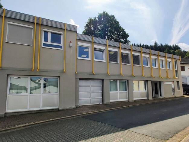 Bürogebäude zur Miete provisionsfrei 1.500 € 236 m² Bürofläche Raiffeisenstraße 1 Oberdieten Breidenbach 35236