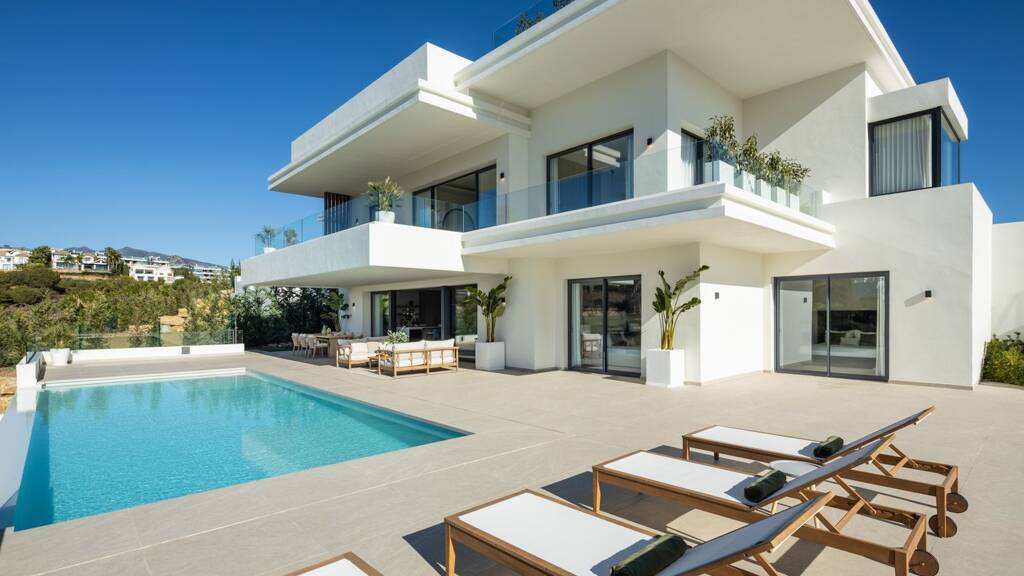 Villa zum Kauf 2.750.000 € 6 Zimmer 496 m² 1.048 m² Grundstück Estepona 29680