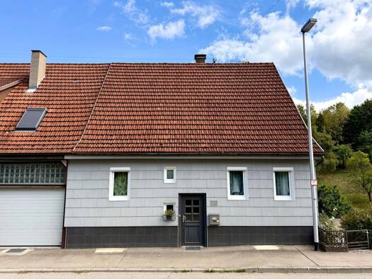 Einfamilienhaus zum Kauf 269.000 € 4 Zimmer 150 m² 606 m² Grundstück Heselwangen Balingen 72336