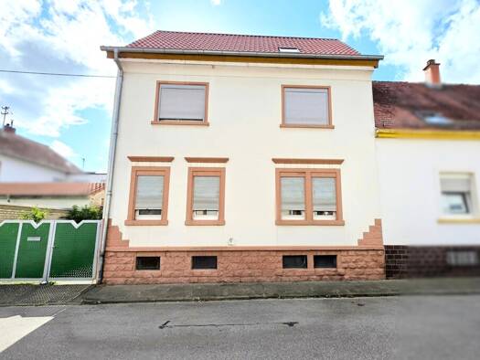 Einfamilienhaus zum Kauf 320.000 € 140 m² 330 m² Grundstück Oggersheim Ludwigshafen am Rhein 67071