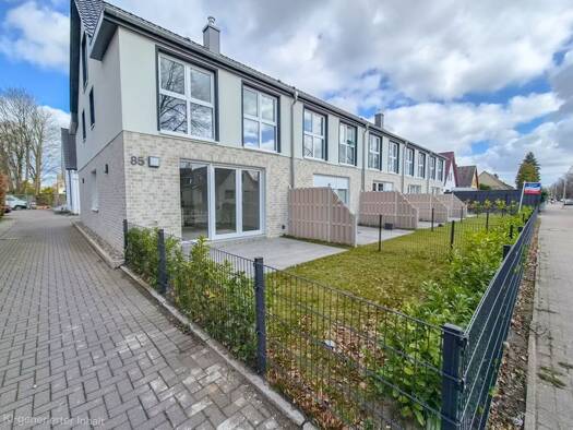 Reihenendhaus zum Kauf - Erstbezug 684.000 € 4 Zimmer 126,3 m² 302,9 m² Grundstück frei ab sofort Schenefeld 22869