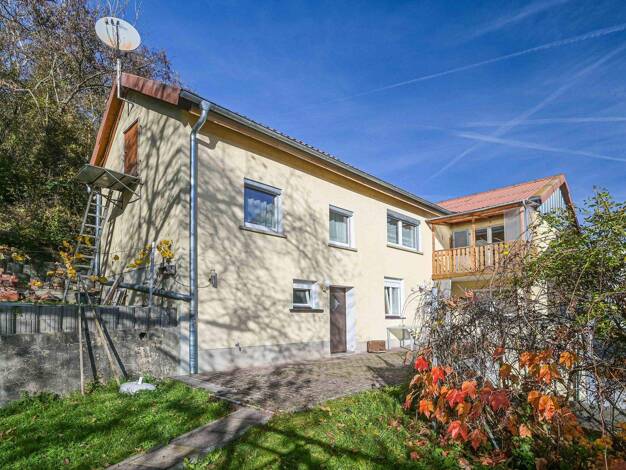 Einfamilienhaus zum Kauf 399.900 € 6 Zimmer 144 m² 908 m² Grundstück Höchberg 97204
