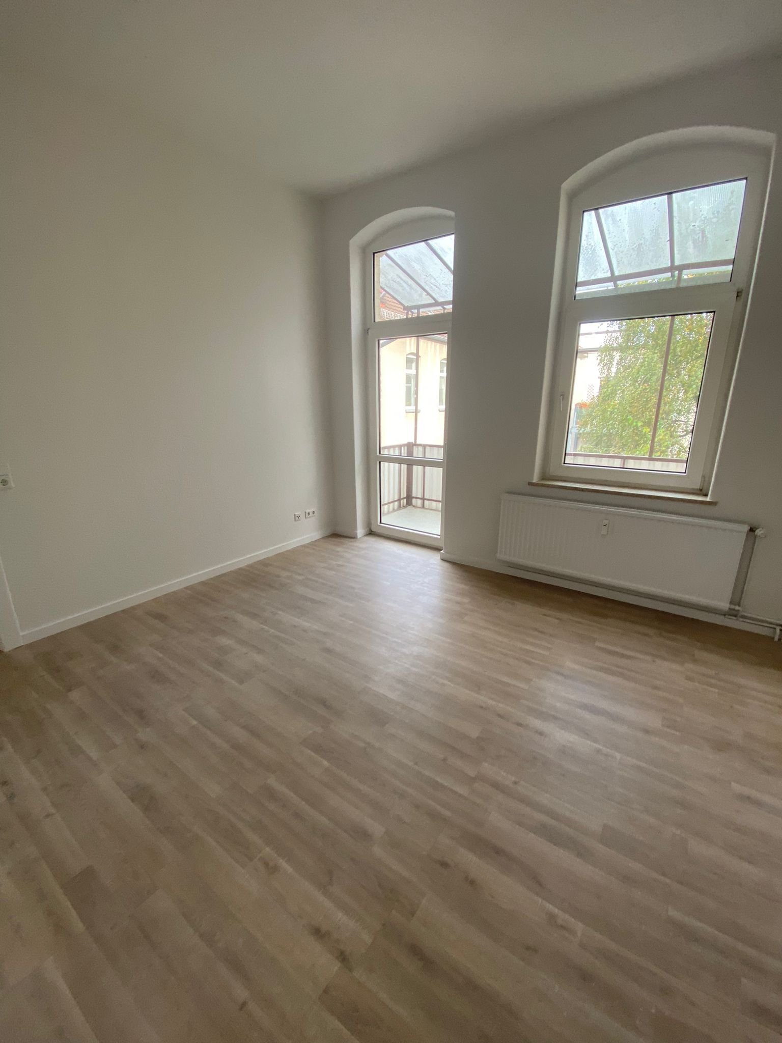 Wohnung zur Miete 900 € 3 Zimmer 86,9 m²<br/>Wohnfläche 3.<br/>Geschoss ab sofort<br/>Verfügbarkeit Sallstraße Südstadt Hannover 30171