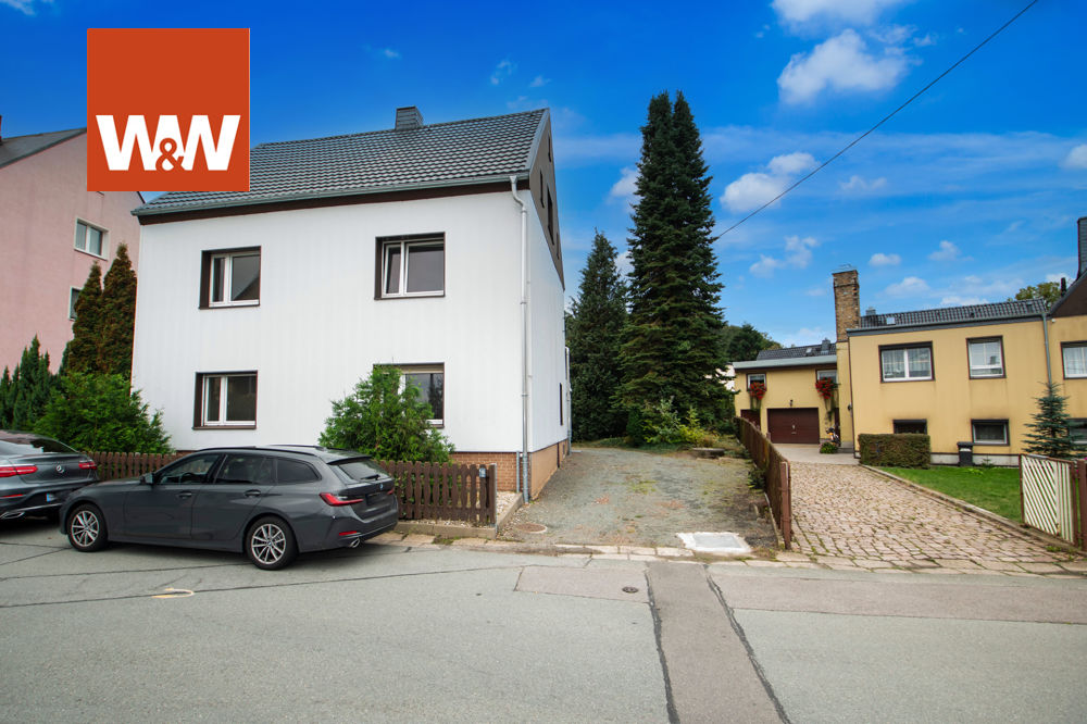 Einfamilienhaus zum Kauf 175.000 € 6 Zimmer 171,3 m²<br/>Wohnfläche 460 m²<br/>Grundstück Klaffenbacher Str. 2 Adorf Neukirchen/Erzgebirge / Adorf/Erzgebirge 09221