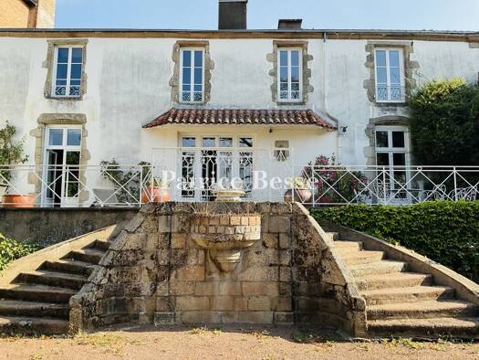 Einfamilienhaus zum Kauf 990.000 € 11 Zimmer 338 m² Gambetta Cholet 49300