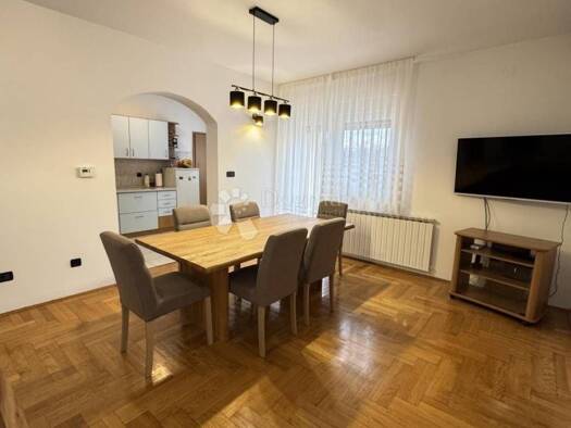 Haus zum Kauf 639.000 € 9 Zimmer 467 m² Lucko, Novi Zagreb - Zapad Lucko