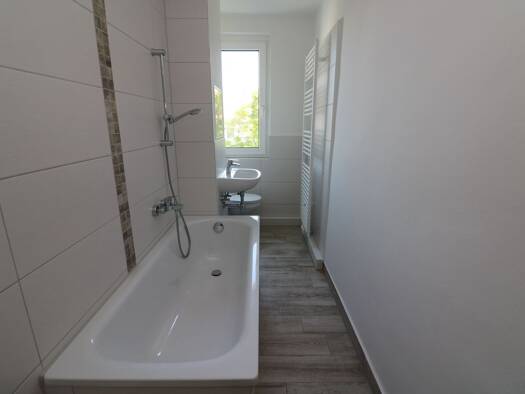Wohnung zur Miete 589 € 5 Zimmer 84,5 m² 3. Geschoss Maxim-Gorki-Straße 104 Freiberg 09599