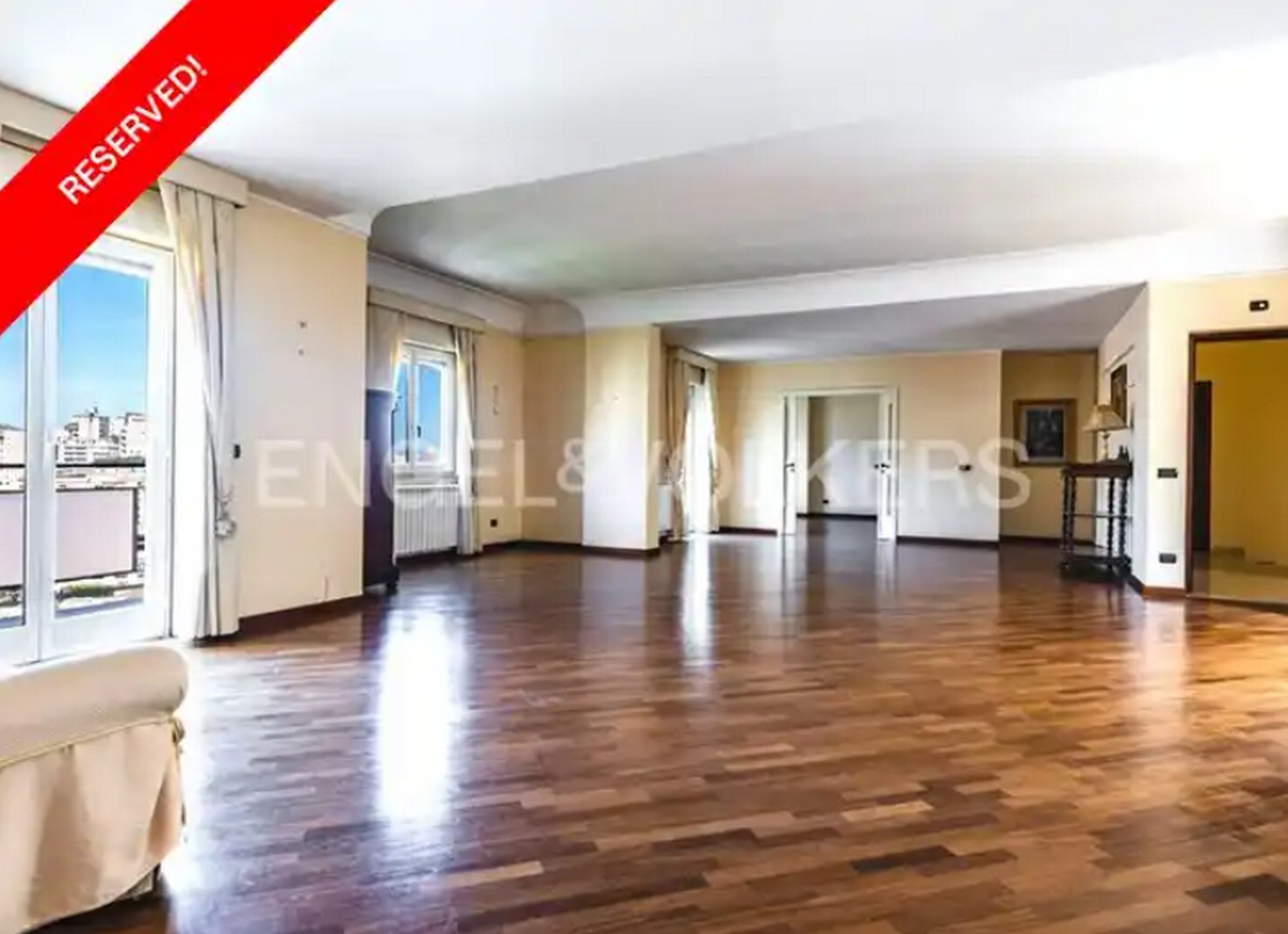 Apartment zum Kauf 495.000 € 9 Zimmer 323 m²<br/>Wohnfläche ab sofort<br/>Verfügbarkeit Messina 98100