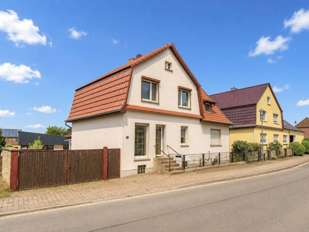 Einfamilienhaus zum Kauf 250.000 € 8 Zimmer 130 m² 522 m² Grundstück Deetz Groß Kreutz (Havel) 14550